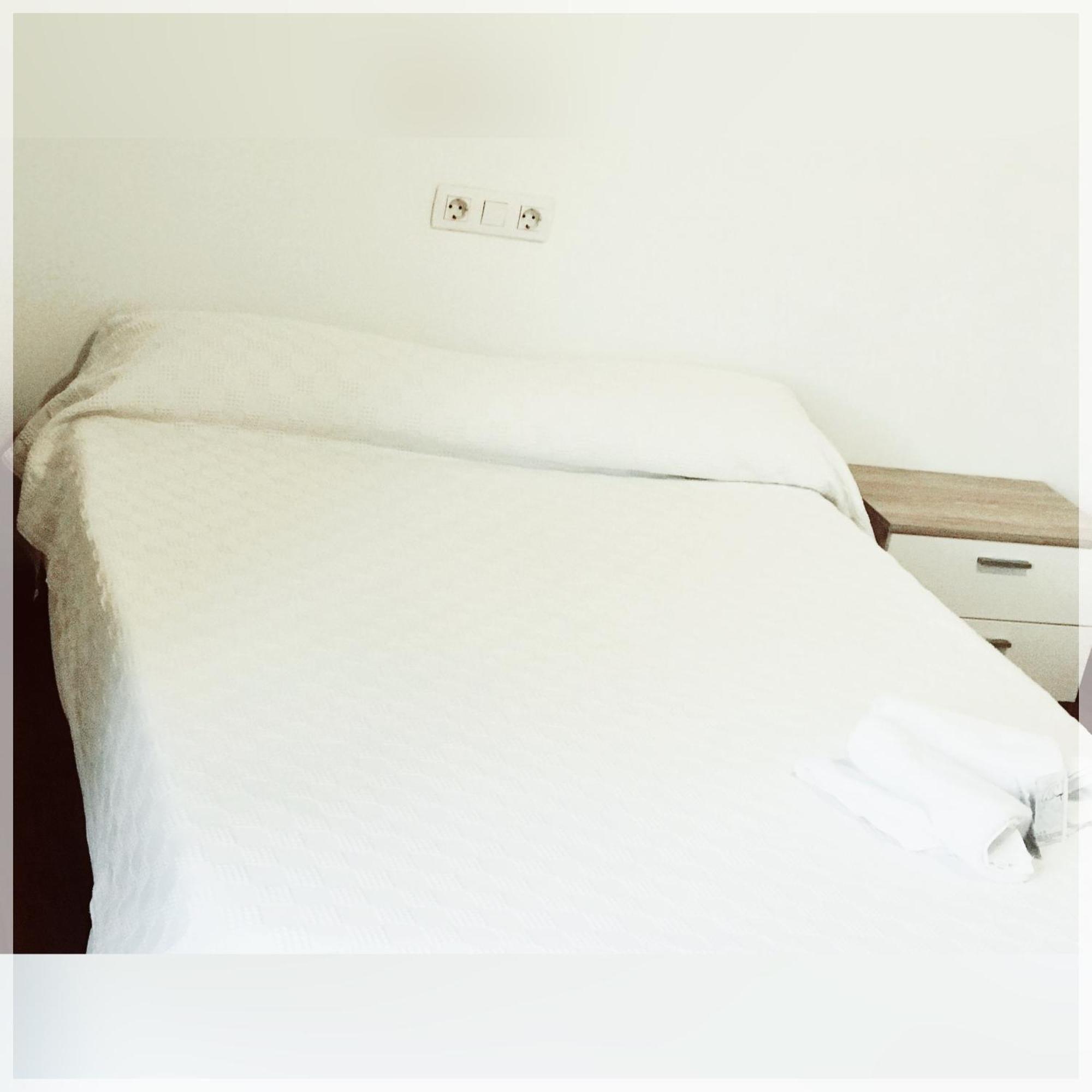 Roots&Boots Lugo Hostel Стая снимка